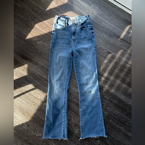 MOTHER Denim - MOTHER The Hustler Ankle Fray Jeans Medium Wash Healing Jar Sz 24 EUC Cotton